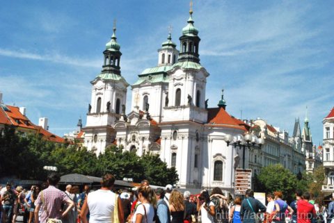 聖ミクラーシュ教会 旧市街広場 プラハ Amazing Trip
