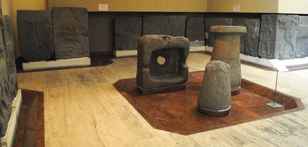 考古学博物館の展示品