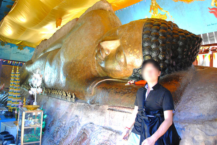 プリア・アントンの寝釈迦仏像