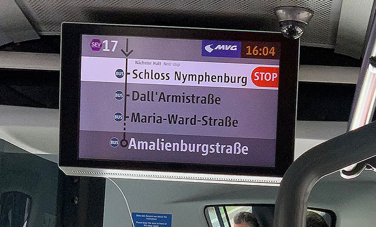 ミュンヘン バスの車内モニター