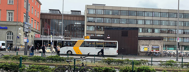 ミュンヘン中央駅北口 ルフトハンザエクスプレスバスの乗り場