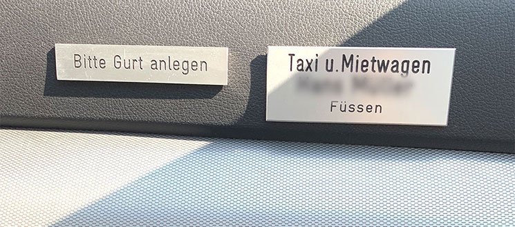 タクシーのネームプレート