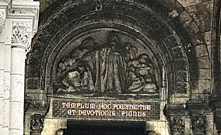 サクレ・クール寺院 入口扉上の彫刻