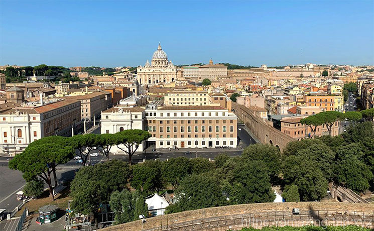 サンタンジェロ城展望階から見るサンピエトロ大聖堂側の景観