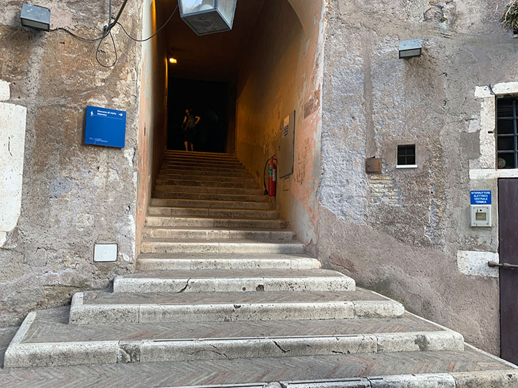 サンタンジェロ城 2階へと続く階段