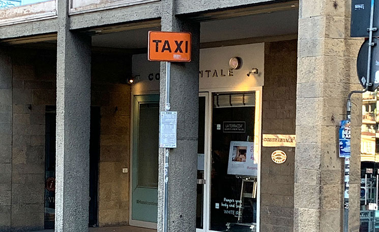 フィレンツェ市内のタクシー乗り場