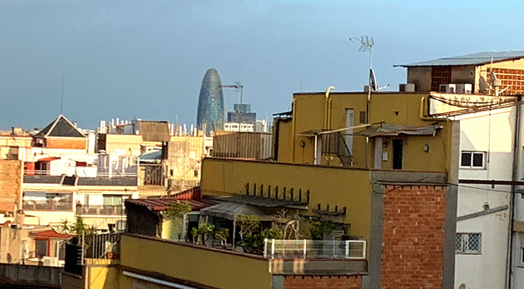 カサ・ミラ 屋上テラスから見るトレ・アグバル