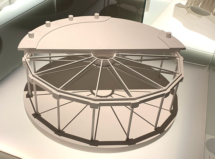 屋根裏の展示品 地下フロアの構造模型