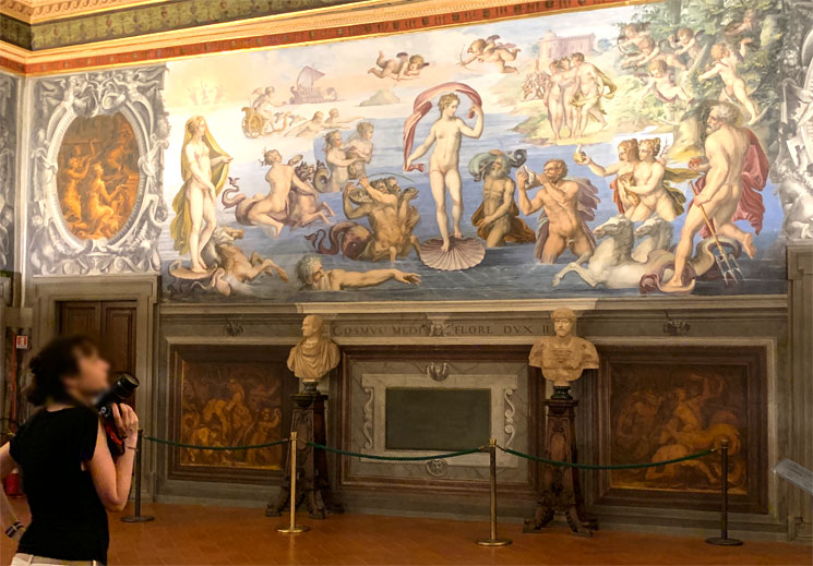 ヴェッキオ宮殿 四元素の間の絵画「ヴィーナスが浮かぶ水の景色」