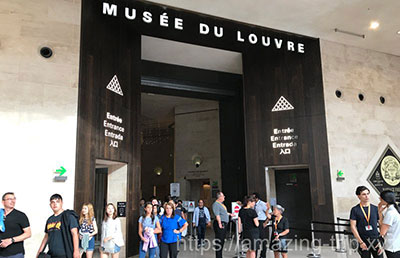 ルーブル美術館 カルーゼル・デュ・ルーブル入口