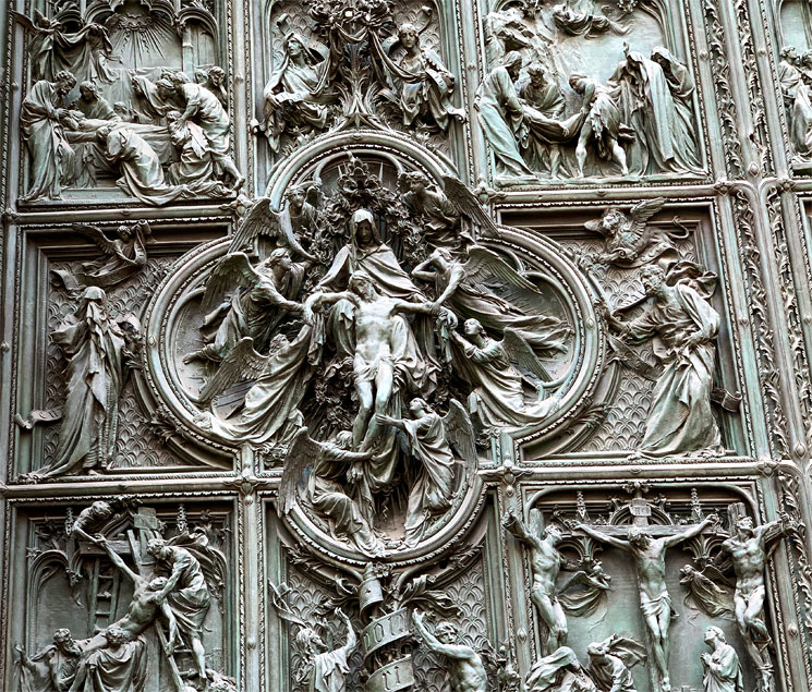 ミラノ ファサード 中央大扉のレリーフ