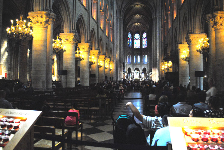 聖堂内部の景観
