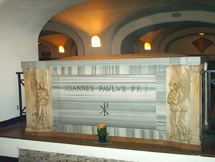 バチカンのグロッタ ヨハネ・パウロ2世の棺