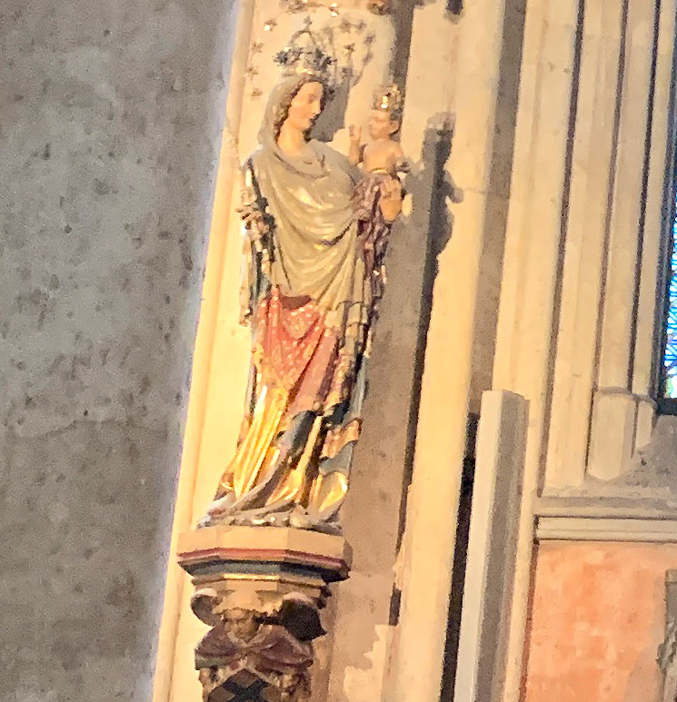 ミラノのマリア像