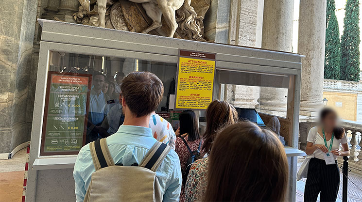サン・ピエトロ大聖堂 クーポラのチケット販売窓口