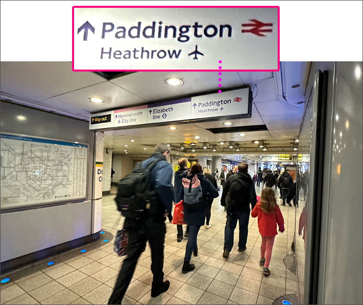 「パディントン駅」の「Paddington Heathrow」の案内標識
