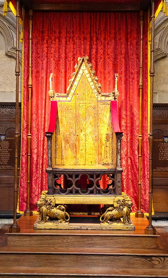 ウェストミンスター寺院の戴冠の椅子（The Coronation Chair）