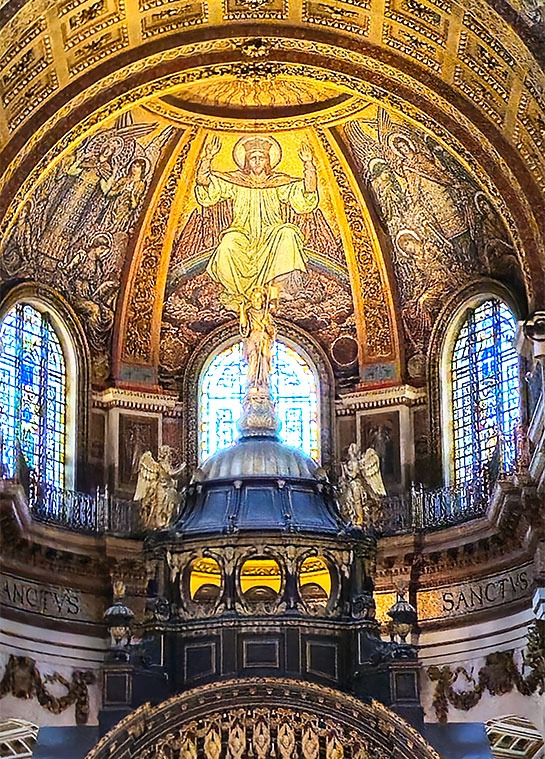 セントポール大聖堂「主祭壇」のモザイク画と装飾