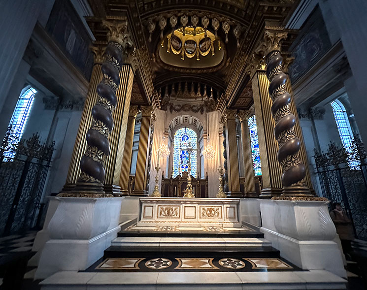 セントポール大聖堂内部 ドームエリア奥の「主祭壇」