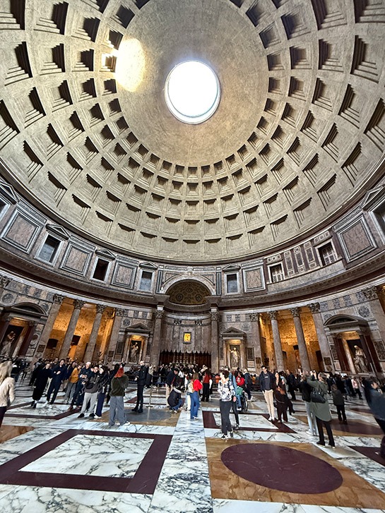 パンテオン 内部の景観