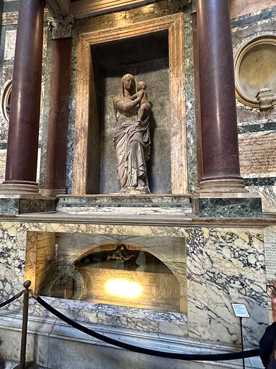 ラファエロの墓