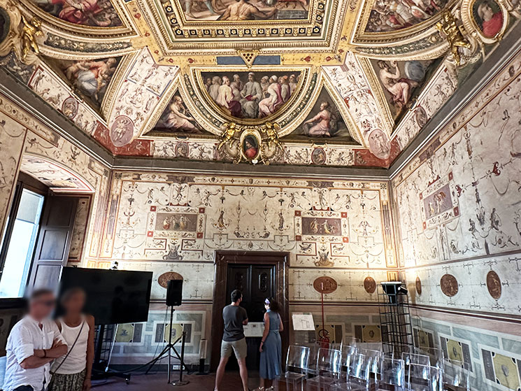 豪華王ロレンツォの間