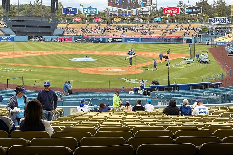 「FIELD」エリアの座席