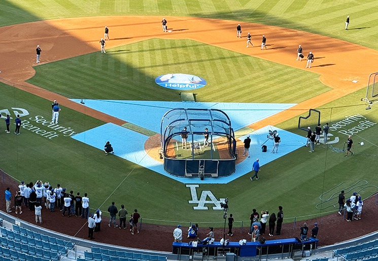 ドジャースタジアム - 「3階(RESERVE)」のバックネット裏からの景観