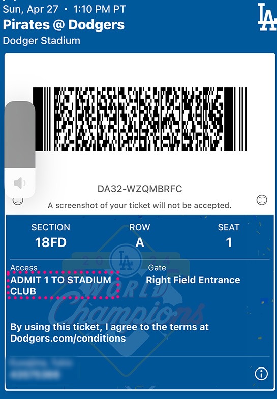 ドジャースタジアム フィールド席 最前列の眺め