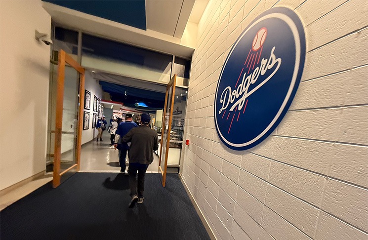 スイートエリアの出口から展示エリアへ