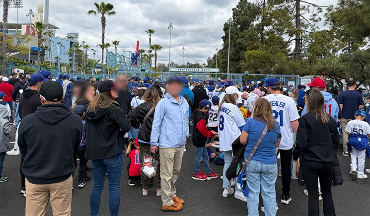 ドジャースタジアムのセンターフィールドゲート