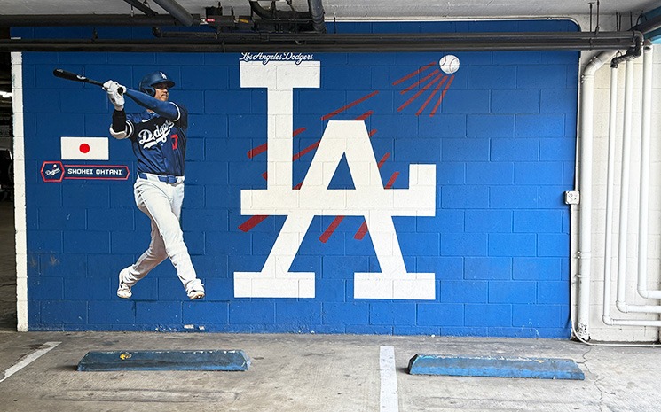 ナイツ イン ロサンゼルスの駐車場にある大谷選手の壁画
