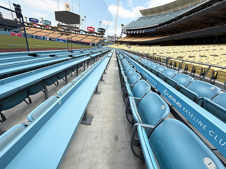 ドジャースタジアム - 「BL（最前列）」座席エリアの写真