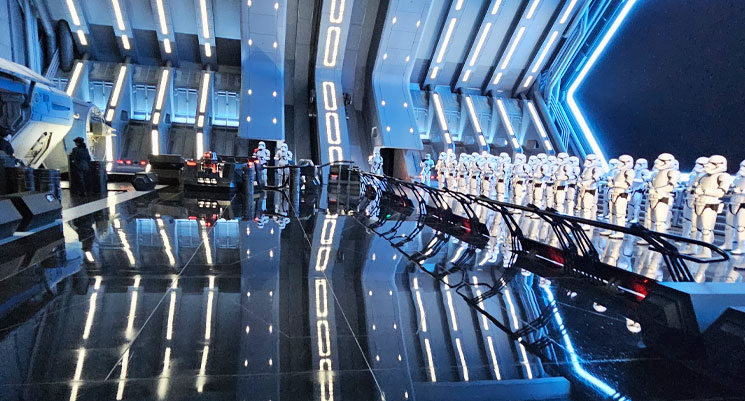スター・ウォーズ：ライズ・オブ・ザ・レジスタンス アトラクション内の様子