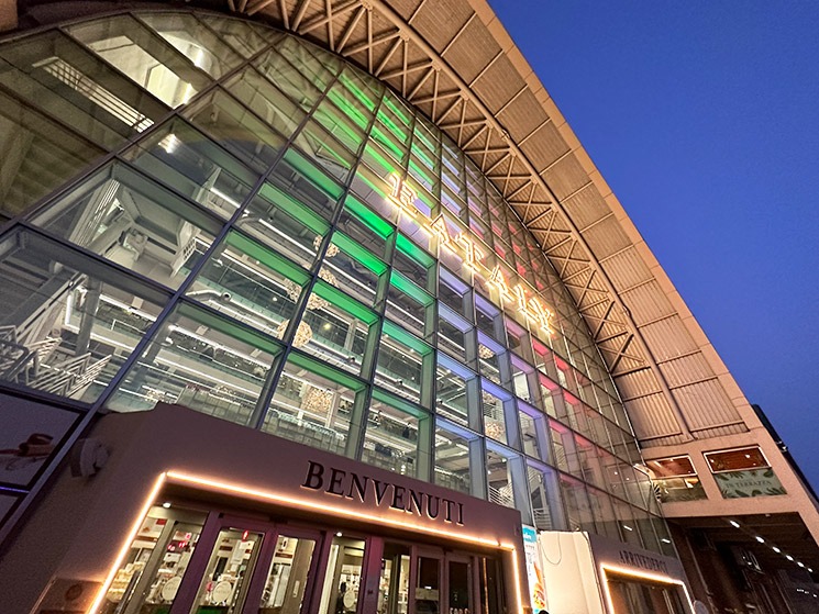 イータリー・ローマの外観