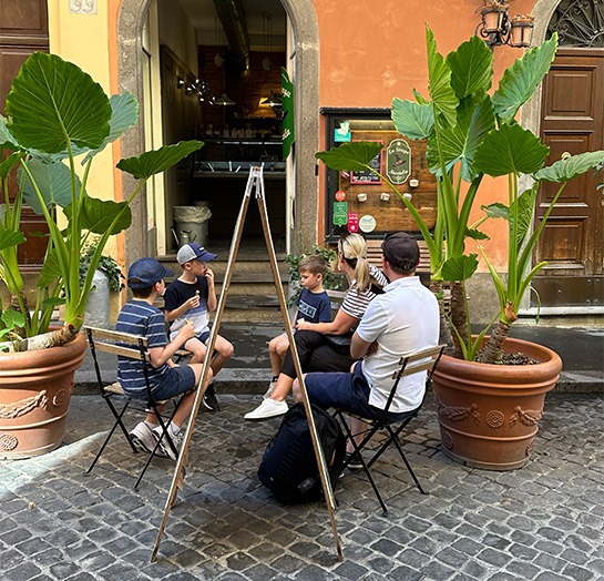 La Strega Nocciolaのベンチスペース