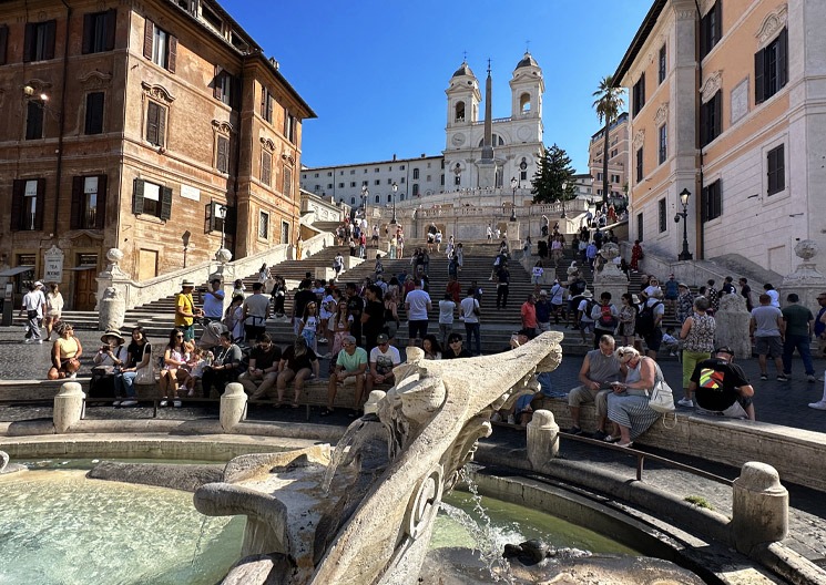 スペイン広場と階段の風景