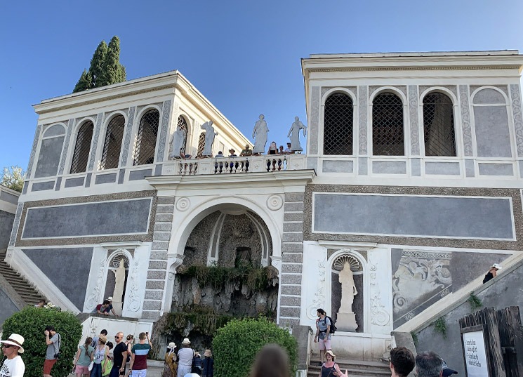 噴水劇場と鳥小屋（Fontanone Theatre and Aviaries）