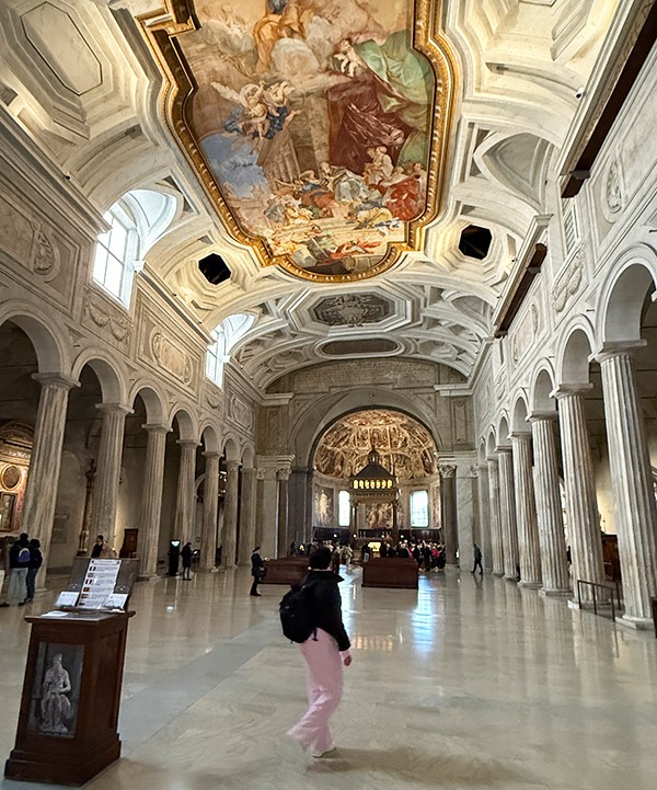 中央身廊の天井装飾