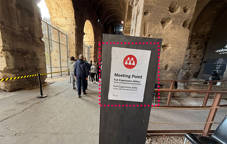 コロッセオ1階「屋根裏（ATTIC）」見学時のMeeting Point