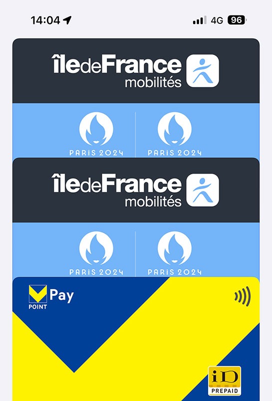 Apple Walletでパリの交通チケットを選択する画面