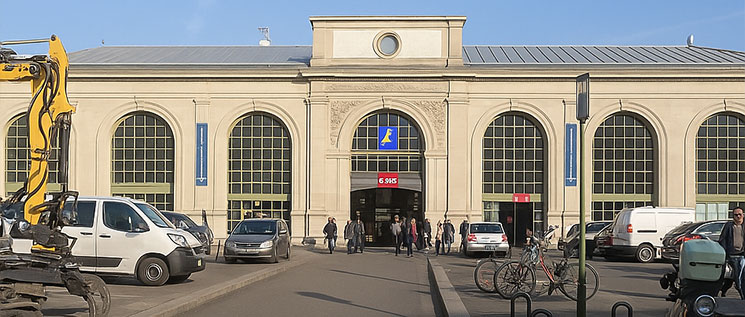 ヴェルサイユ・リヴ・ドロワ駅