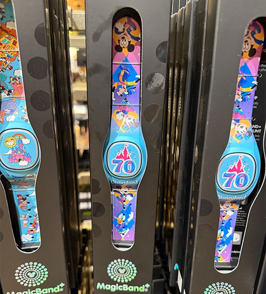 MagicBand＋ 70周年記念デザイン