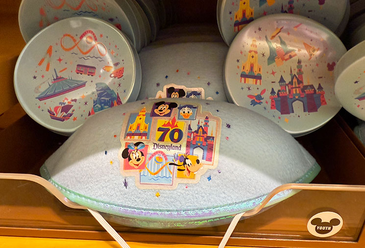 Disneyland 70周年記念イヤーハット（ライトブルー）