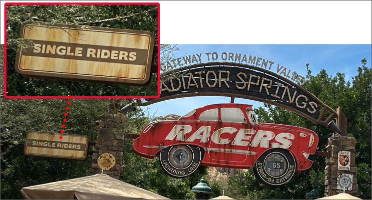 ラジエーター・スプリングス・レーサーのライトニングレーン入口