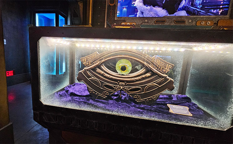 コレクターズルームの展示物 眼のアーティファクト