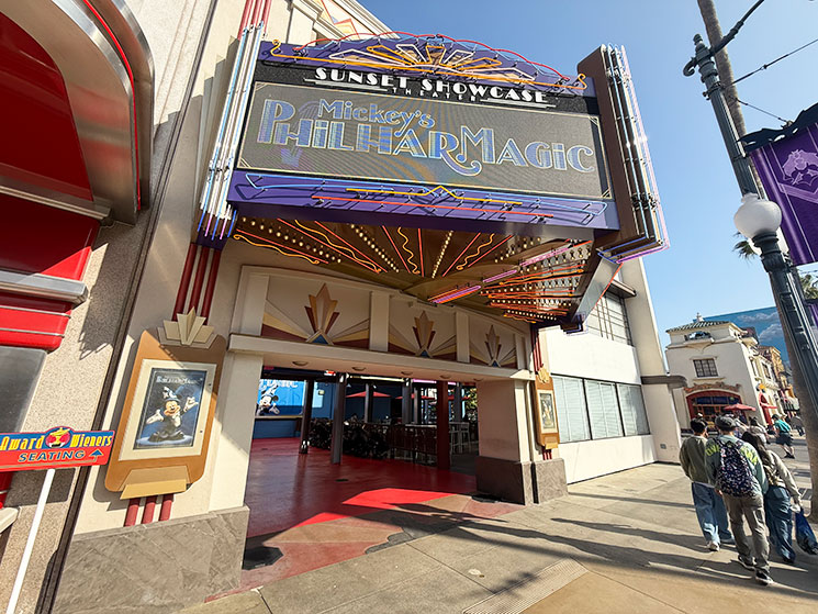 ミッキーのフィルハーマジックの入口