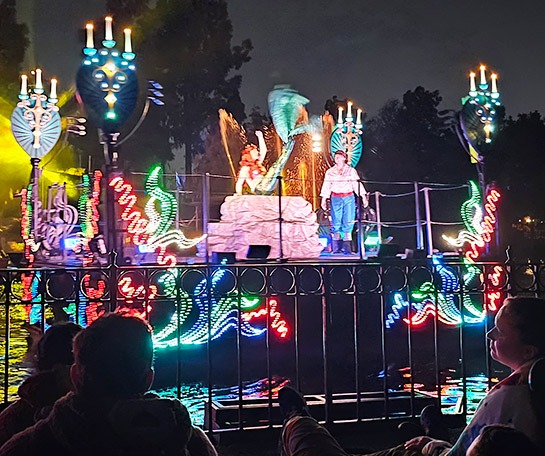 ファンタズミック！のショー風景 - アリエルとエリック