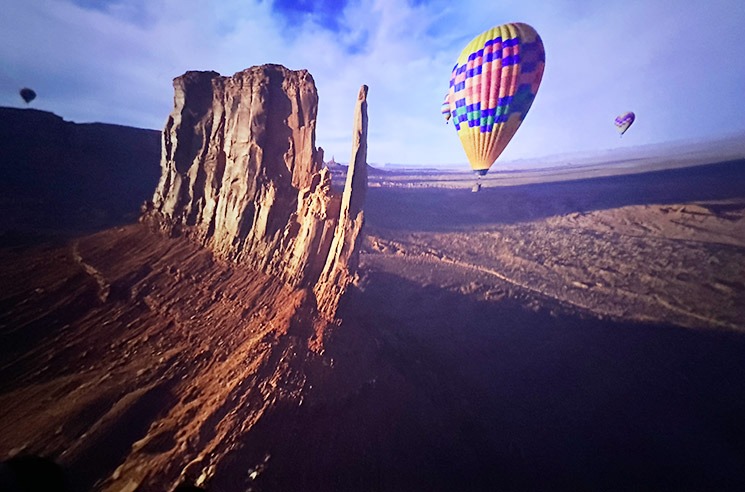 ソアリン・アラウンド・ザ・ワールドの映像