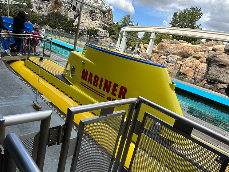 ファインディング・ニモ・サブマリン・ヴォヤッジの外観